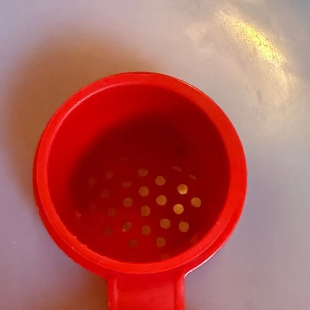 Pampered Chef Vibrant Red Popcorn Maker Microwave silicone